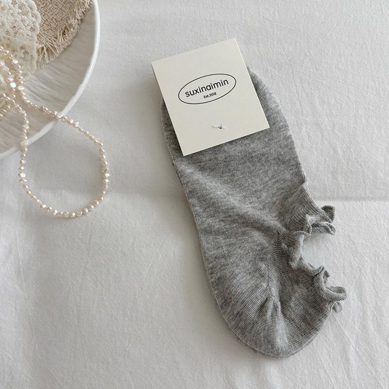 Women's Summer Lace Low-Cut Boat Socks: Thin, Ruffle Edge, Breathable, Sweat-Wicking, Non-Slip Heel.