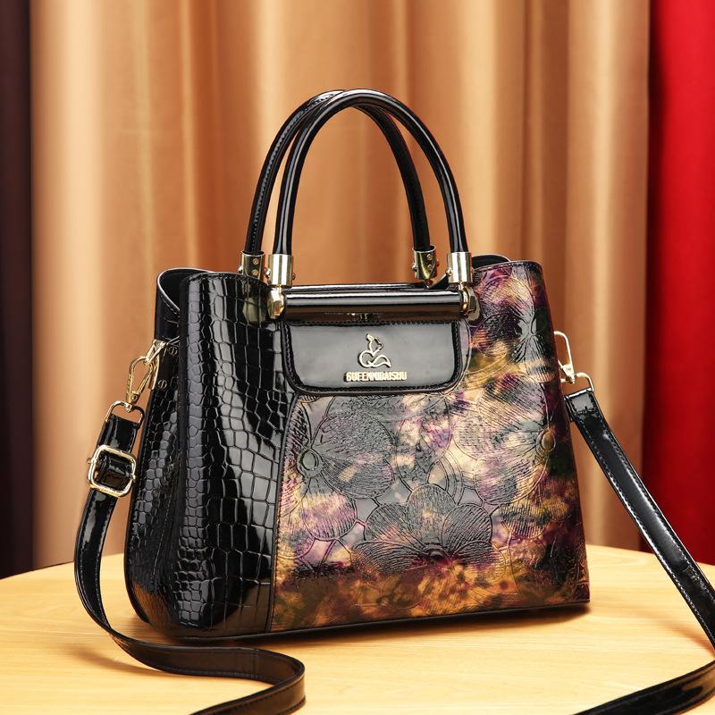 2025 new fashion flower bloom rich women retro handbag fashion versatile shoulder messenger bag middle-aged mother