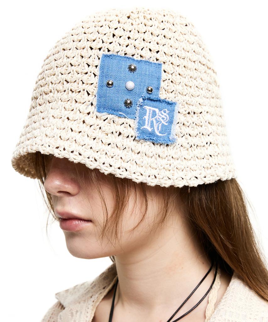 Aleseueseussi Rivet Patched Knit Bucket Hat - Ivory
