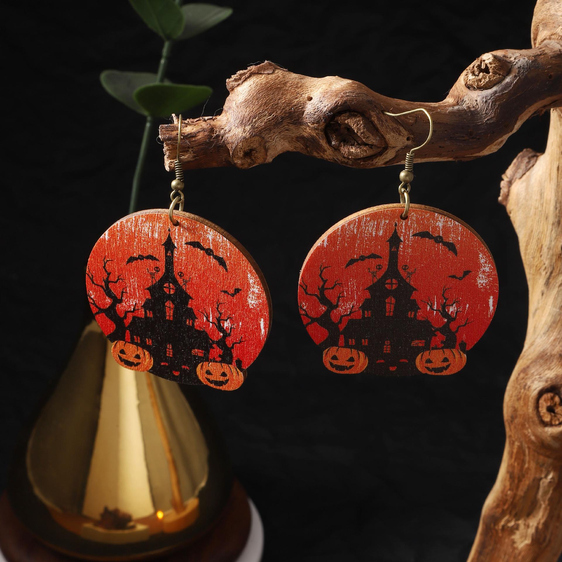 

Halloween niche creative and funny wooden printed water drop pumpkin head earrings, holiday party ghost ear hangers