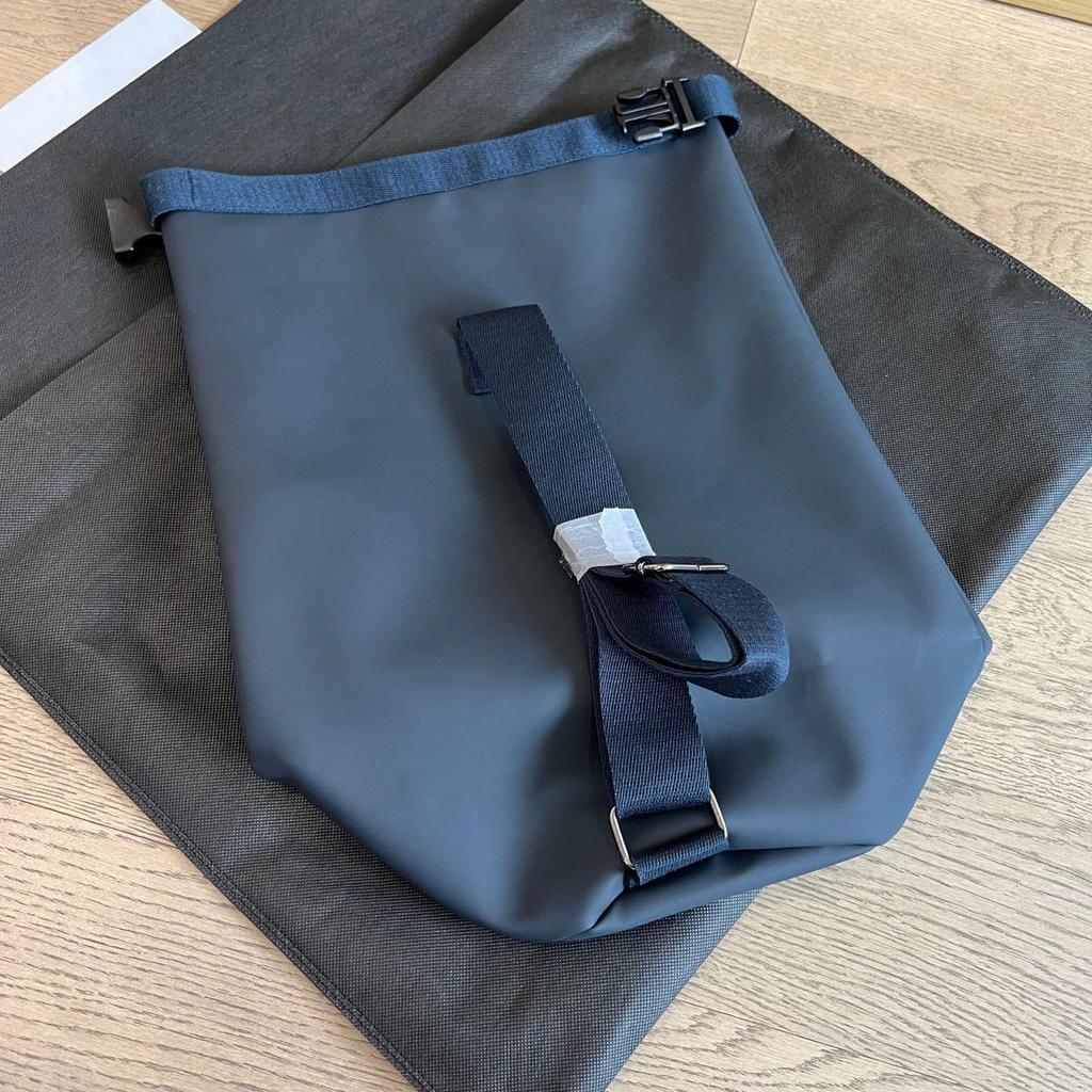 Red Month Deep Blue Duffle Bag - Versatile Perfume Gift Single Shoulder Crossbody for Gym and Business Travel