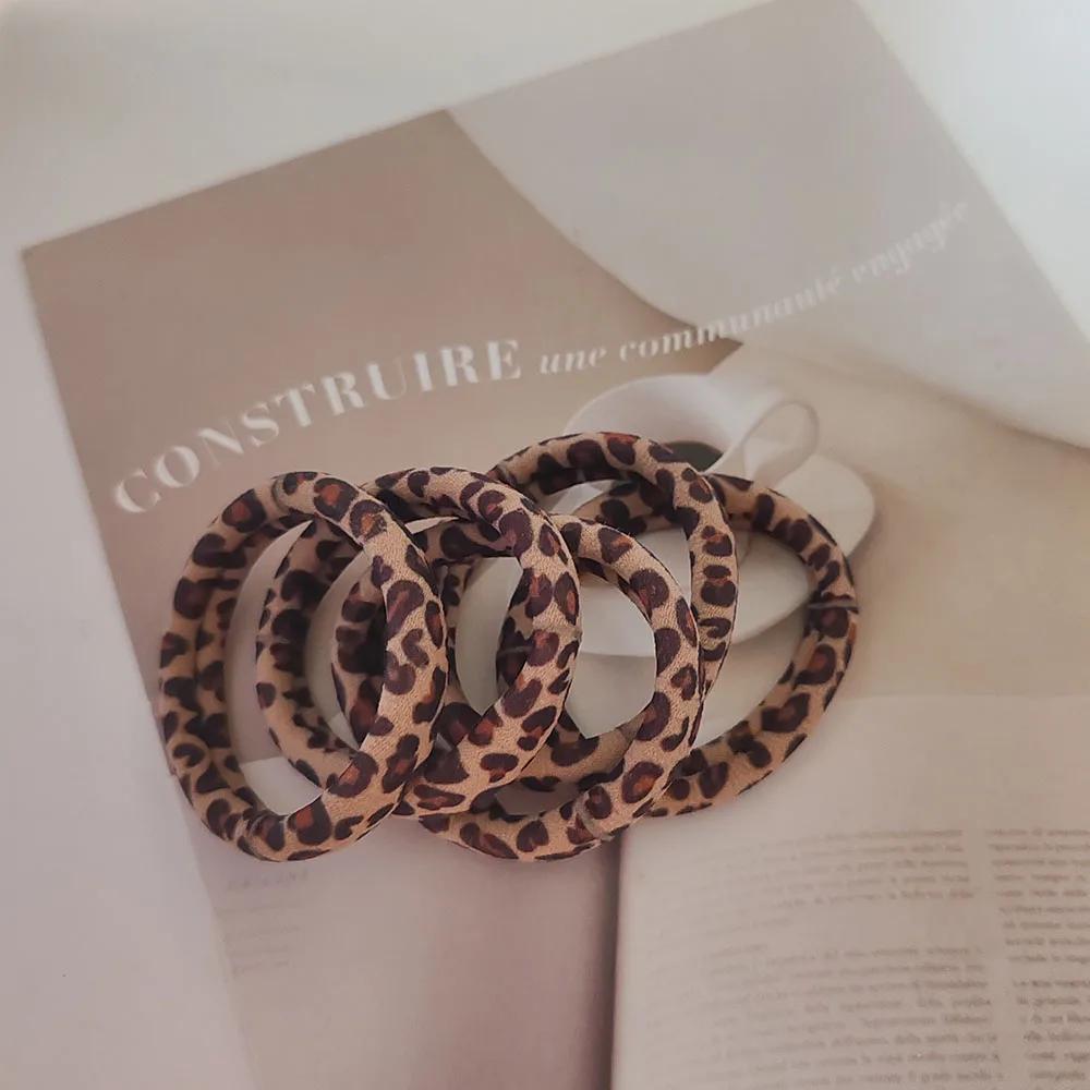 

5 шт. Хорошая высокая эластичность Четыре сезона Универсальные леопардовые резинки для волос для женщин девочек Держатель для хвостика Кольца для волос Веревочные аксессуары