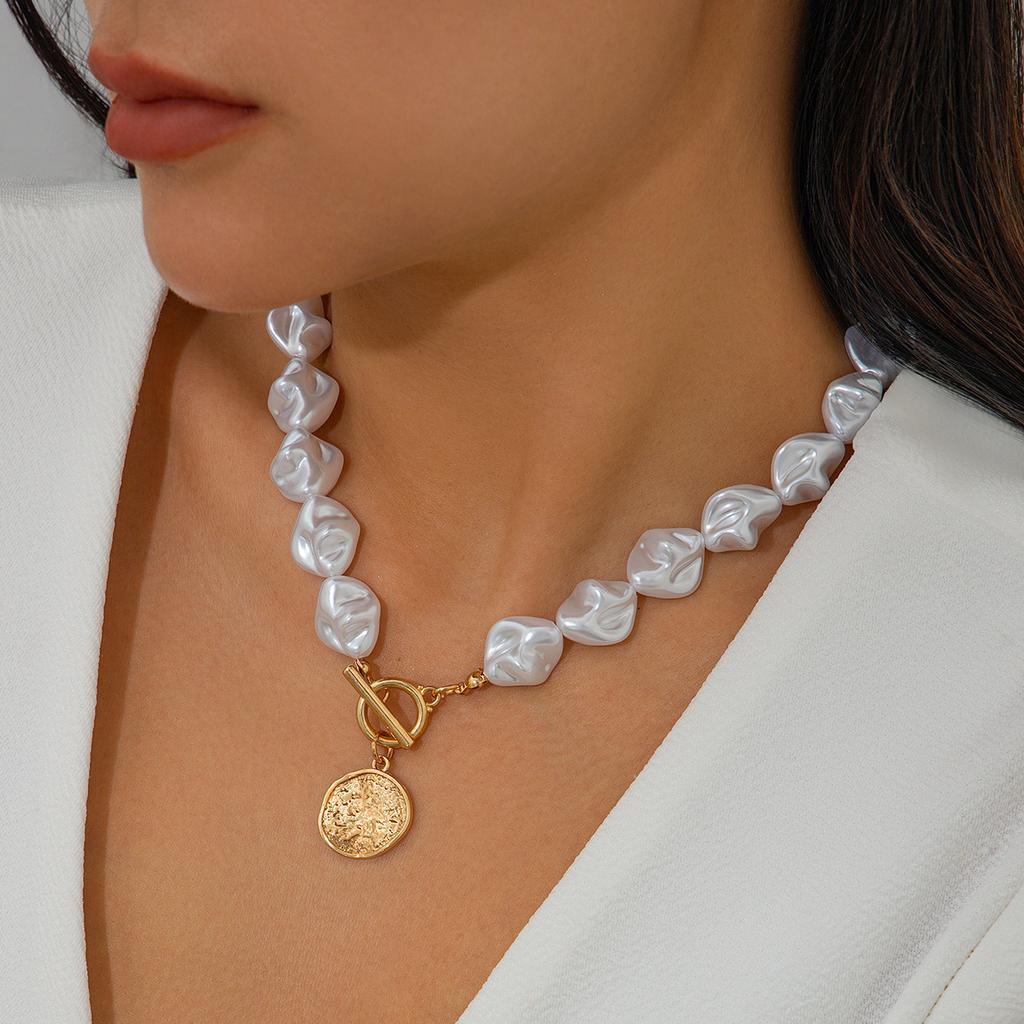Fashion Irregular Special-shaped Pearl Necklace, Light Luxury Metal Collarbone Chain Set