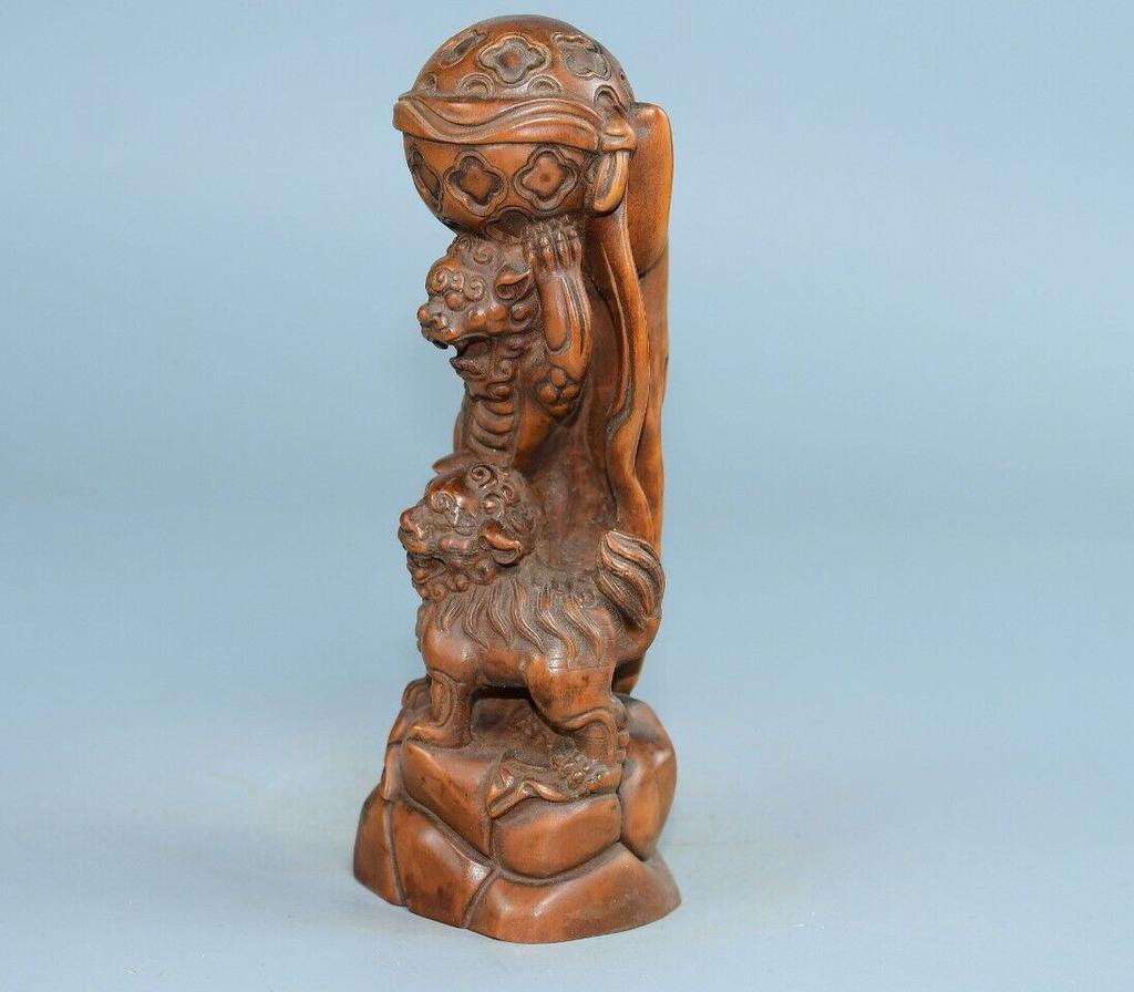 Chinese Antique Boxwood Carving Exquisite Lion Statue Collection Figurines Decor