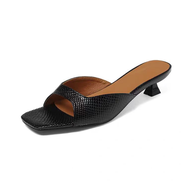 

Лето 2025 года, новый стиль, однотонные женские тапочки большого размера с тонким каблуком и квадратной головкой 42 чёрный