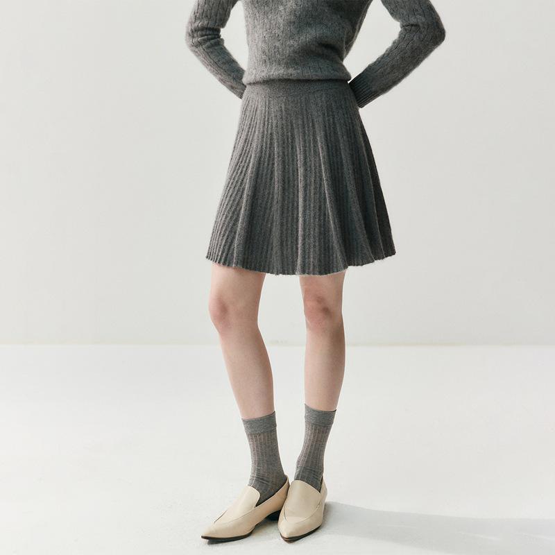 

Women s Cashmere A-Line Pleated Mini Skirt - Age-Defying, Skin-Friendly, Fall/Winter 2025 Collection Large
