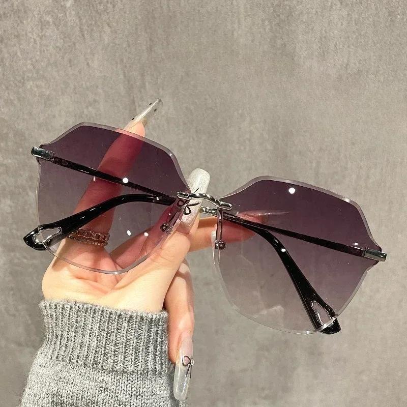 

Rimless Oversized Sunglasses Fashionable Gradient High-end UV Protection Metal Sun Glasses New Frameless Cut Edge Eyewear