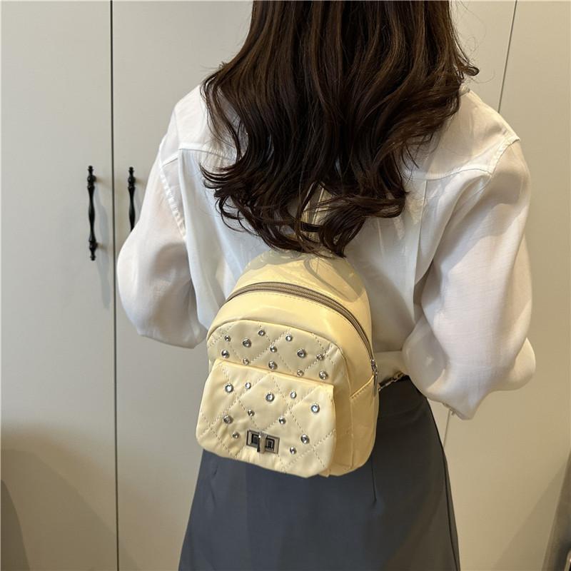 Fashionable Pu Crossbody Bag With Detailing And Chain Strap For Casual Outings