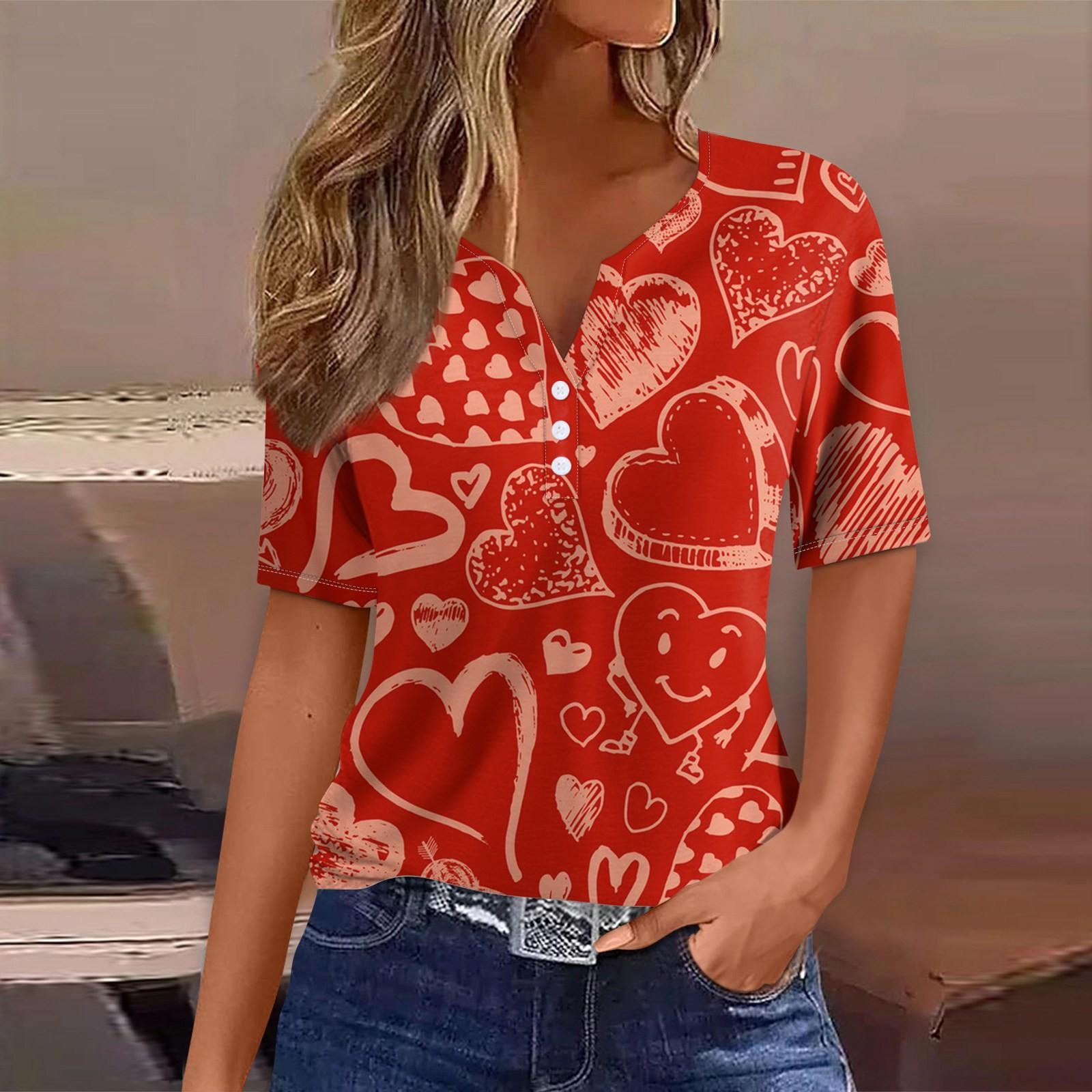 

Жен. Футболка Футболка с принтом на пуговицах ко Дню святого Валентина С короткими рукавами Повседневные Мода выходного дня Классический Классический топ с v-образным вырезом M винный