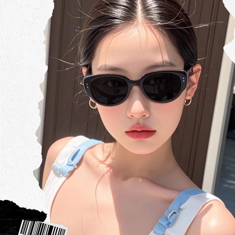 Retro Cat Eyes Foldable  New High-End Fashion-Proof Sun Protection And Ultraviolet Narrow Frame Sunglasses 9674
