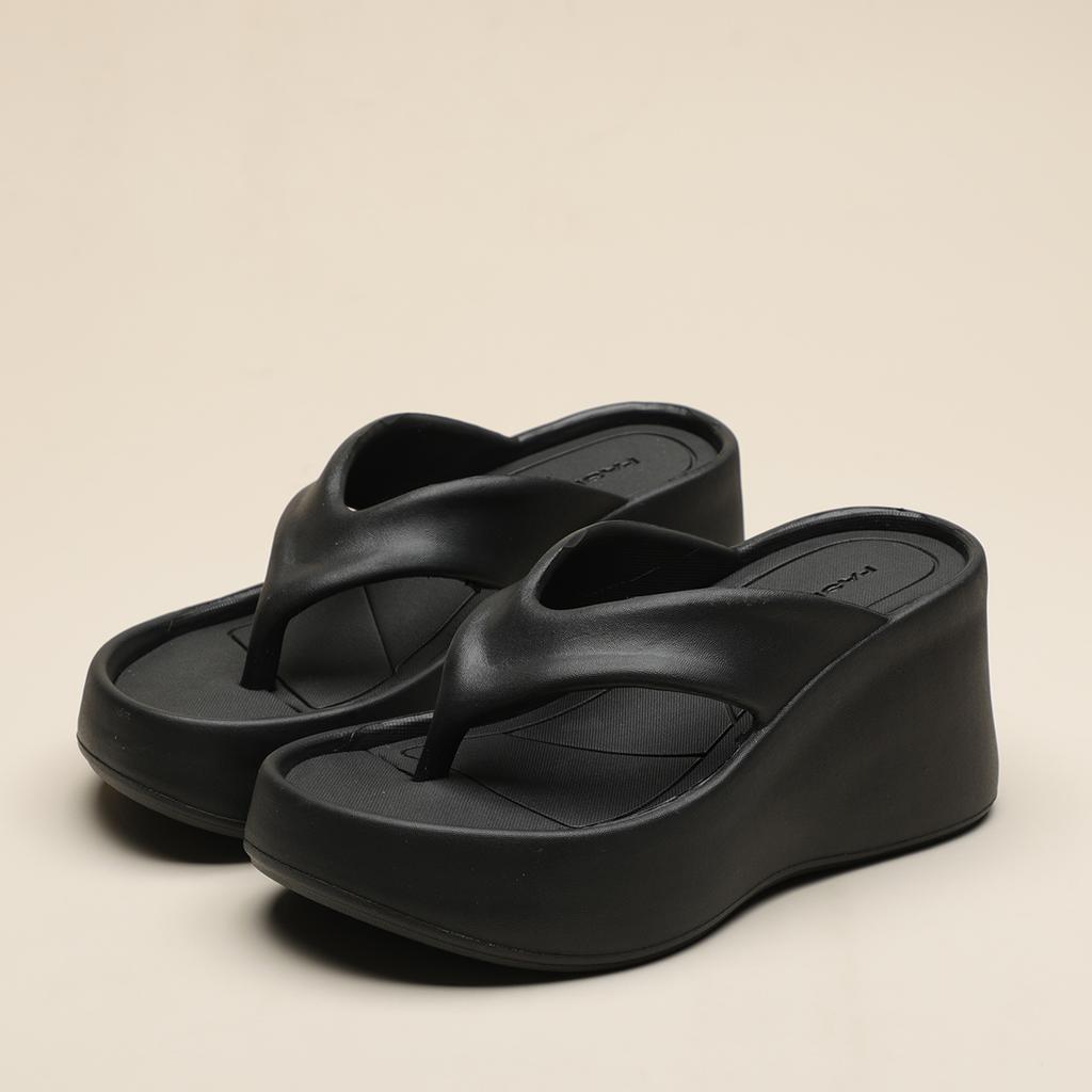 Sommer Einzigartige modische Flip-Flops mit dicken Sohlen Lässige rutschfeste Sandalen im koreanischen Stil Hochwertige EVA-Outdoor-Hausschuhe