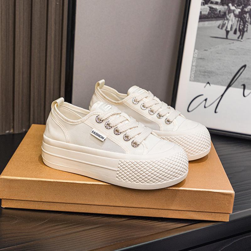 

Mesh breathable little white shoes women s bag head thick-soled casual board shoes 2025 summer thin non-slip and wear-resistant shallow mesh shoes 35