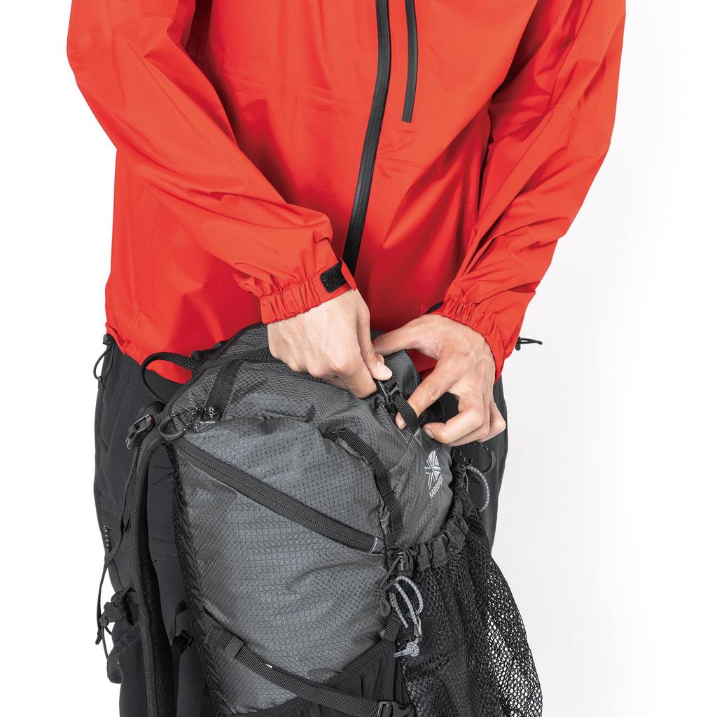 Cleave 20 Feather White Mountaineering Lightweight