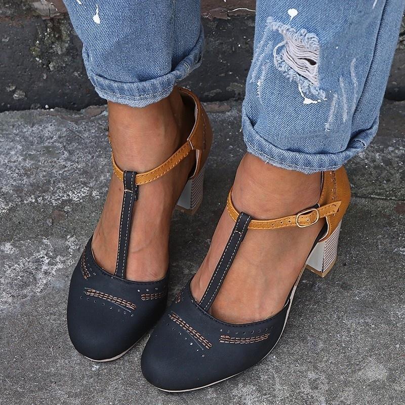 Summer New Fashion Women'S High Heel Sandals Ladies Pointed Toe Sandals Chunky Heel Shoes Plus Size 35-43