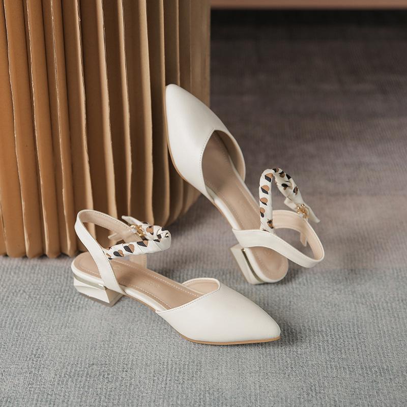 

Shallow mouth spring summer sweet Mary Jane sandals temperament pearl pointed flat shoes women 40 абрикосовий