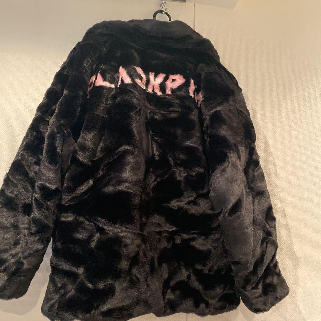 [USED] BLACKPINK fur coat size M