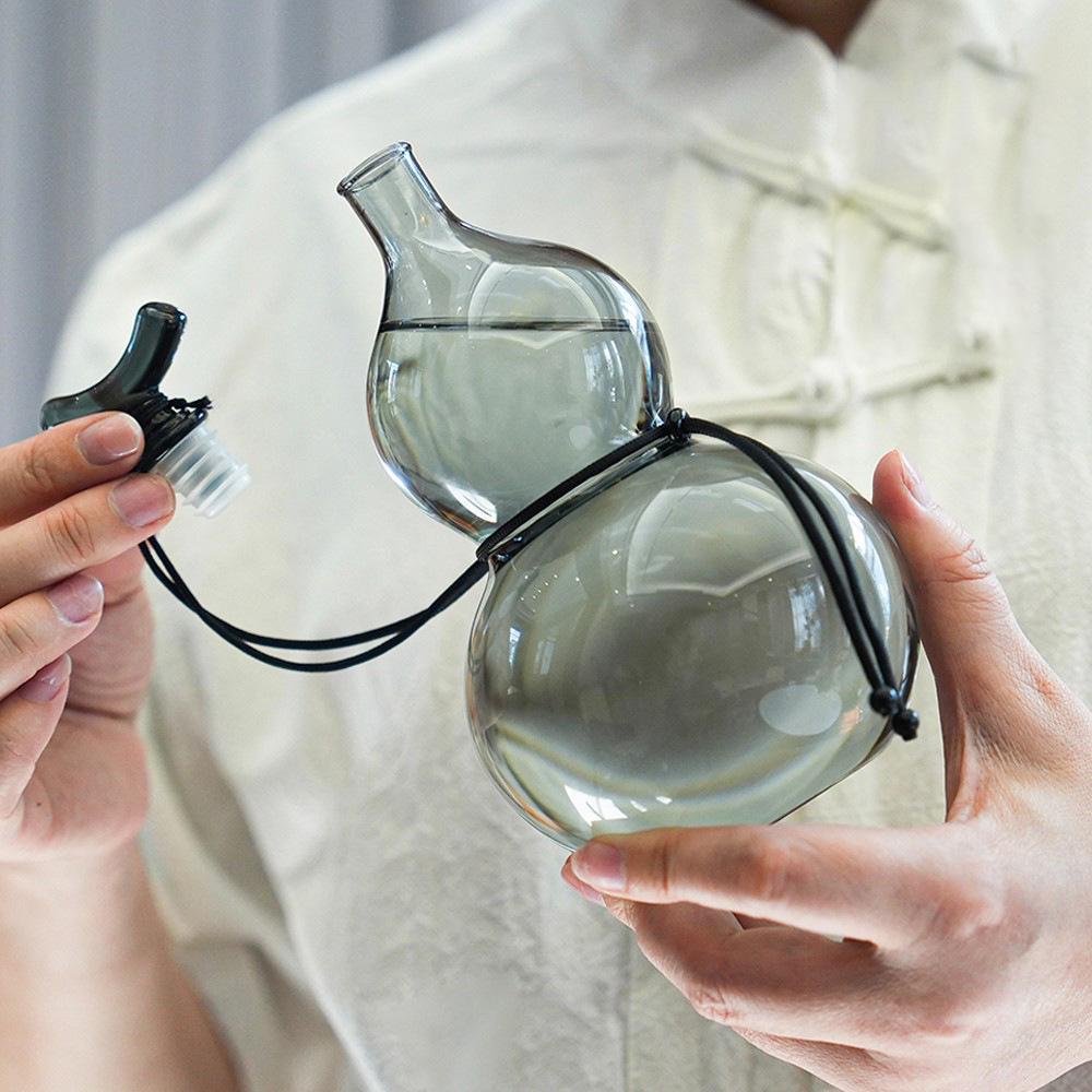 Large Capacity Insulated Gourd Water Bottle for Men, Women & Students - Sealed Cold Brew & Tea Kettle