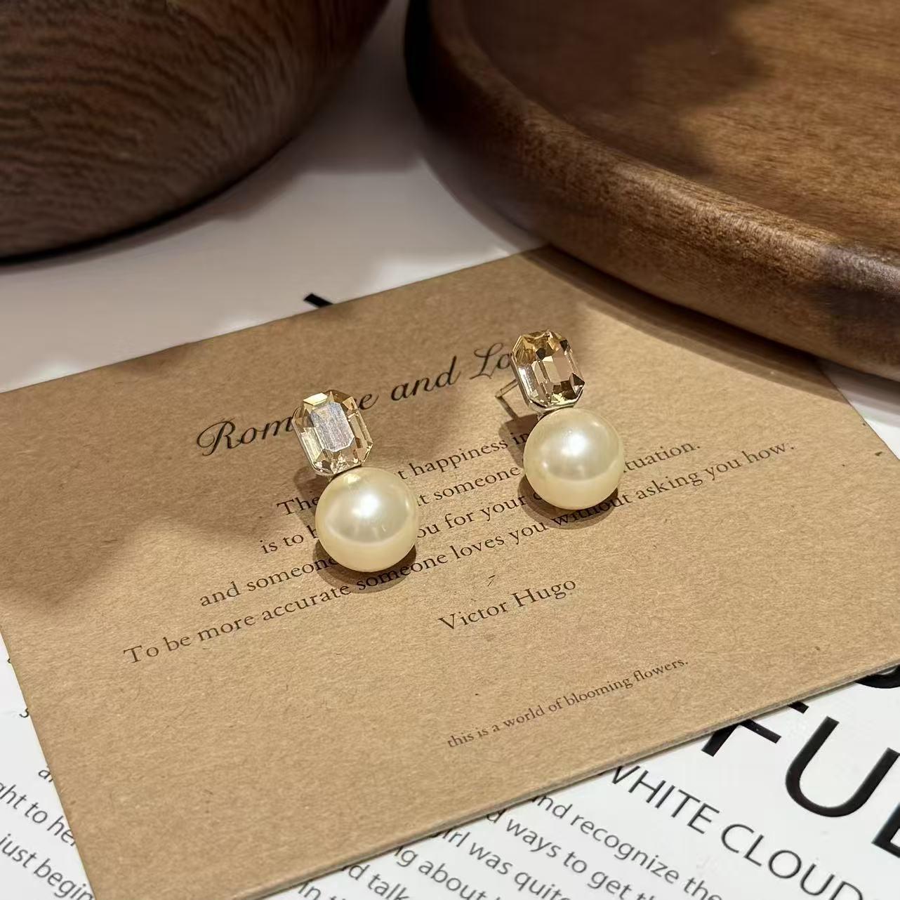 French Retro Mocha Pearl & Zirconia Square Earrings - Light Luxury, Exquisite Autumn/Winter Design