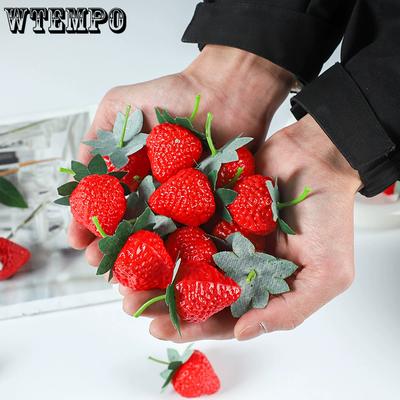 Durable Plastic Artificial Red Strawberries Fake Lifelike Simulation Realistic Strawberry Artificial Fruits Decor Photography Props