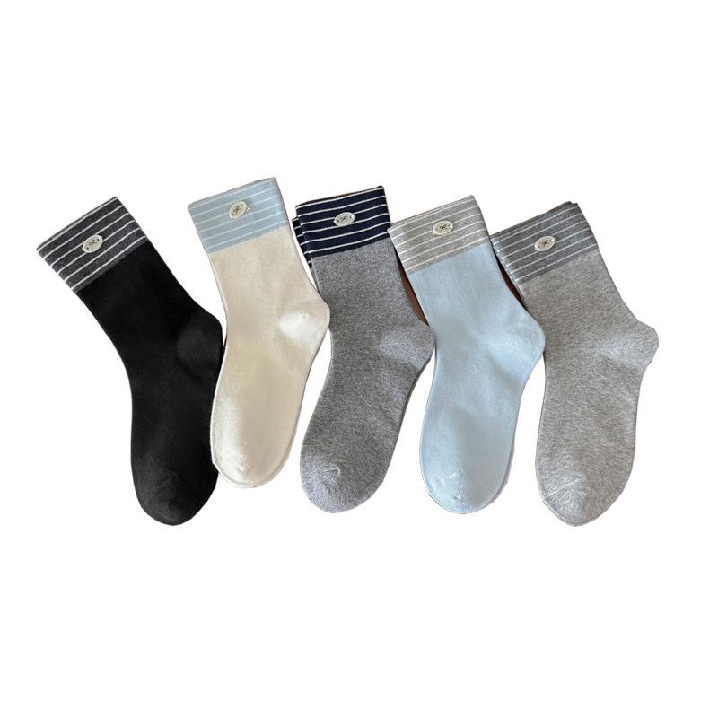 Fall/Winter Kids' Ballet-style Buttoned Bowknot Gray Mid-Calf Leggings with School-Age Stripes and Colorful Patchwork Socks