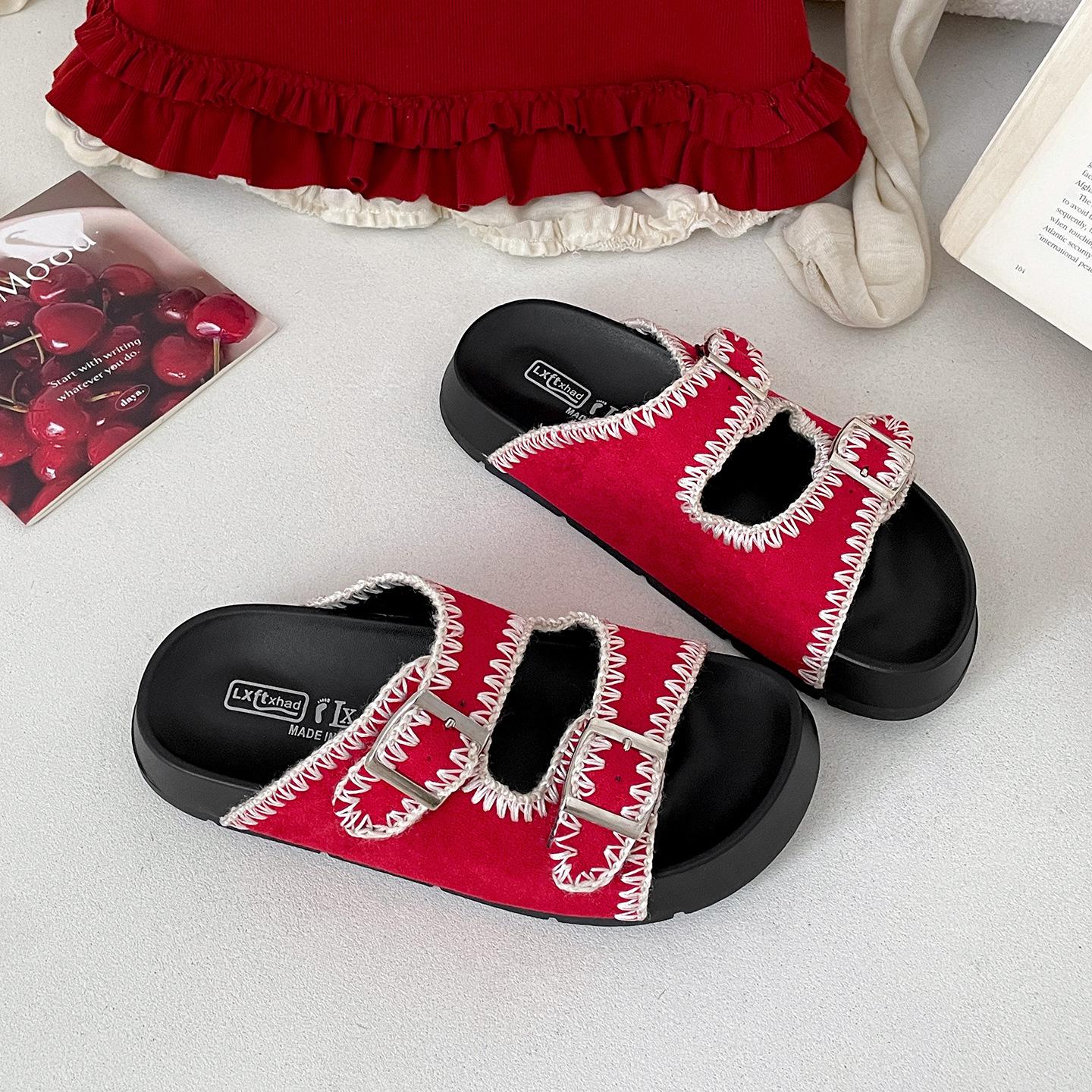 

Popular retro red thick-soled one-word slippers for women s summer wear 2025 new models with skirts French Birkencool slippers 40 красный