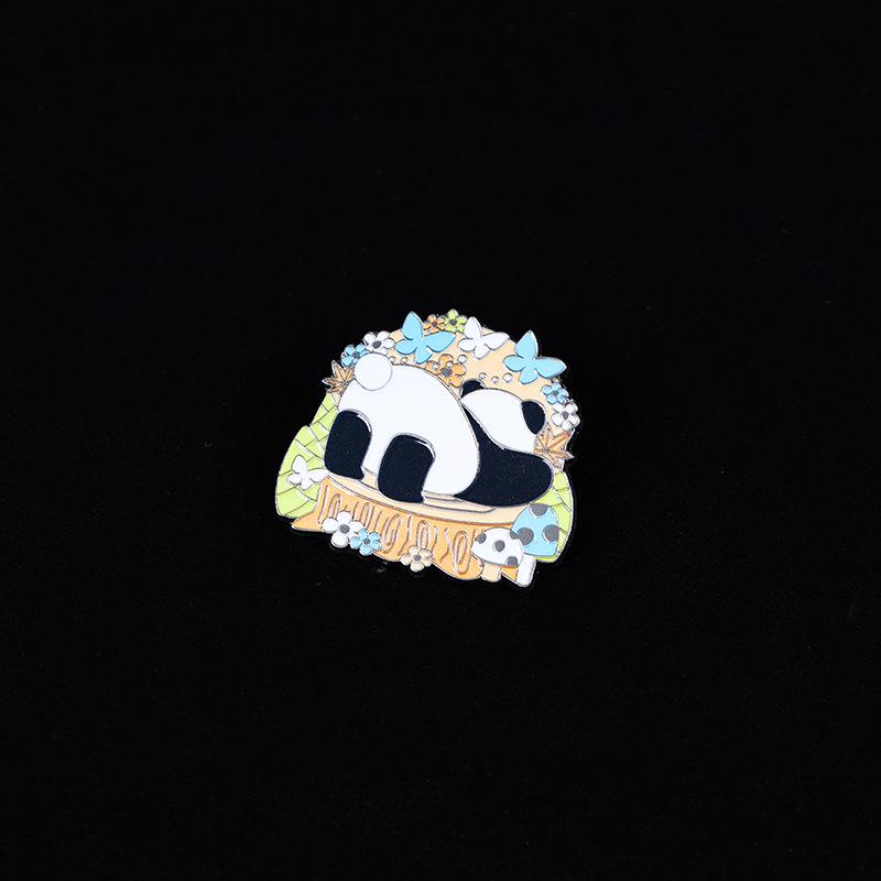 Custom Enamel Epoxy Anniversary Metal Brooch Badge