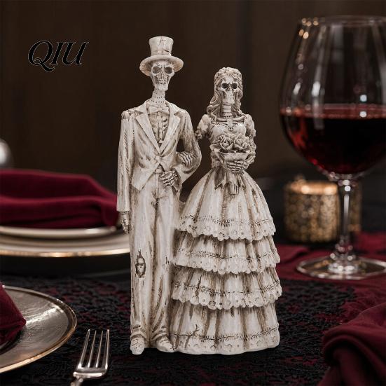 Unique Halloween Skeleton Art Bride and Groom Figurine, Resin Couples Skull Realistic Texture Decor Ornaments, Wedding Couple Statue for