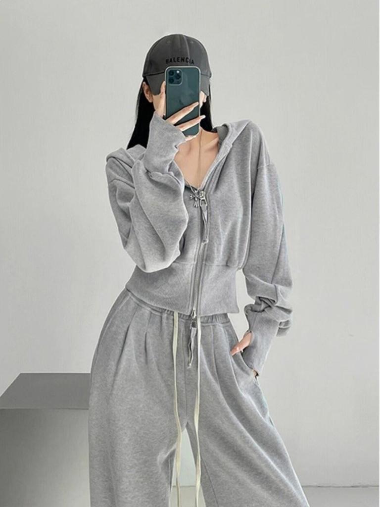 2026 Early Autumn Slimming Fashionable Hooded Sweatshirt & Wide-Leg Pants Set for Women