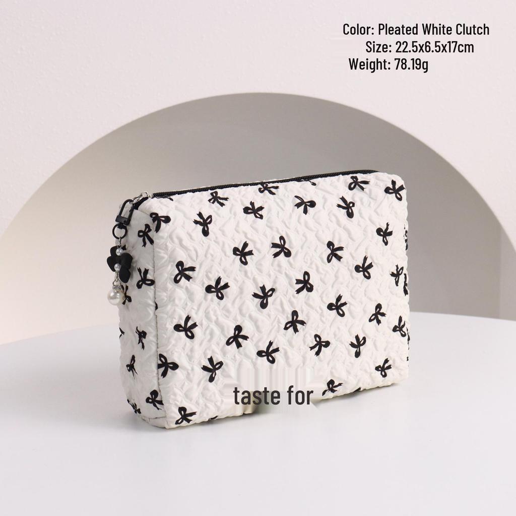 Elegant Pleated Bow Makeup Bag: Chic Design & Convenient Lipstick Clutch for Women
