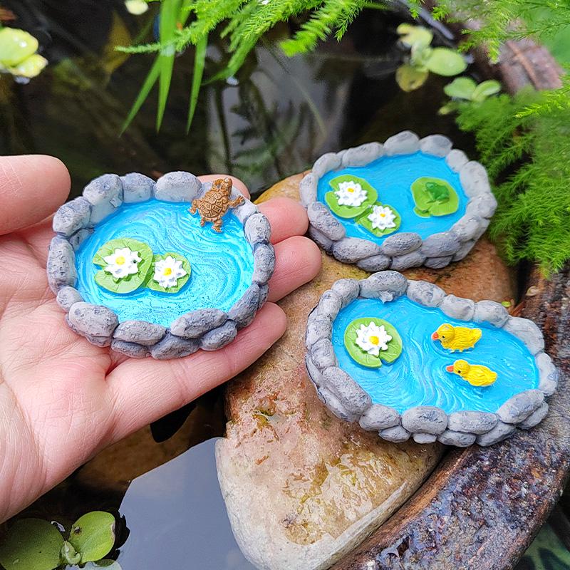 Mini Lotus Pond Micro Landscape Ornament – Rockery Fish Tank DIY Sand Table Bonsai Decoration