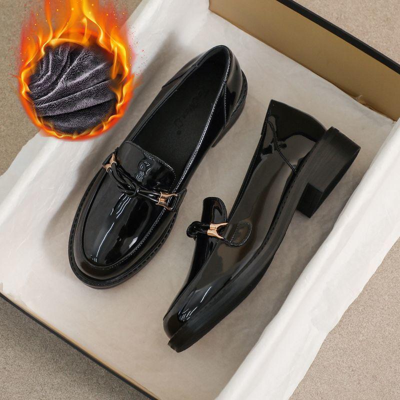 Leather small leather shoes women's new spring flat bottom comfortable black work soft bottom spring and autumn