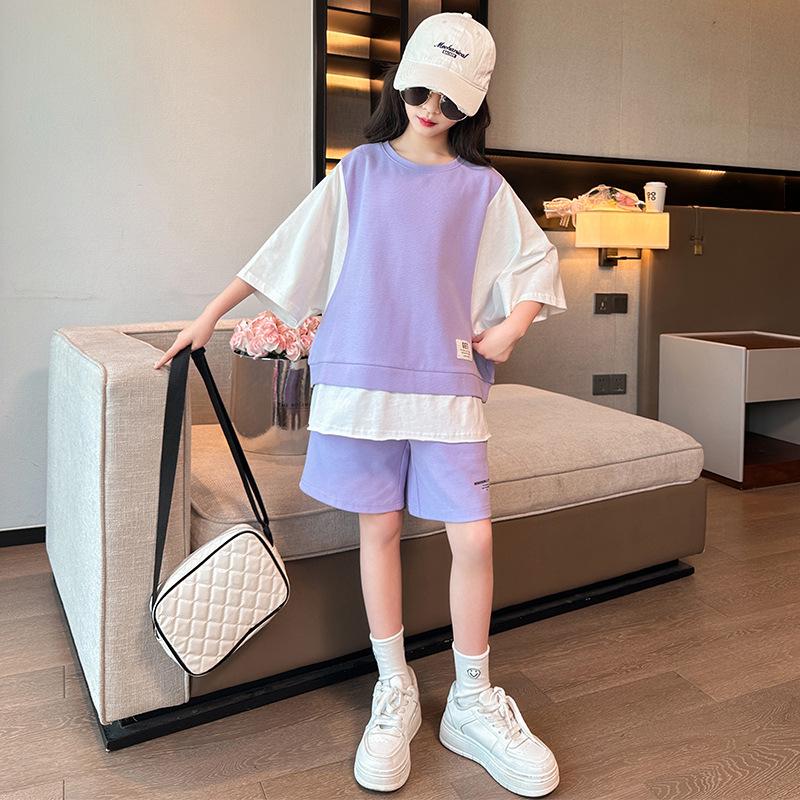 Completo estivo 2025 per bambina stile coreano con top a maniche corte e pantaloncini