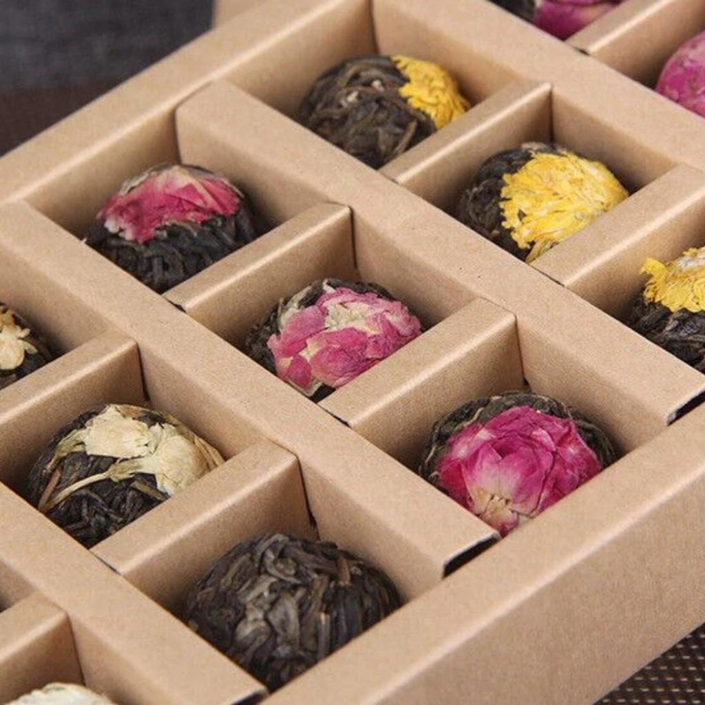 Set of Chinese Yunnan Raw Pu-erh Tea Balls for Gift, Premium 18 Pieces