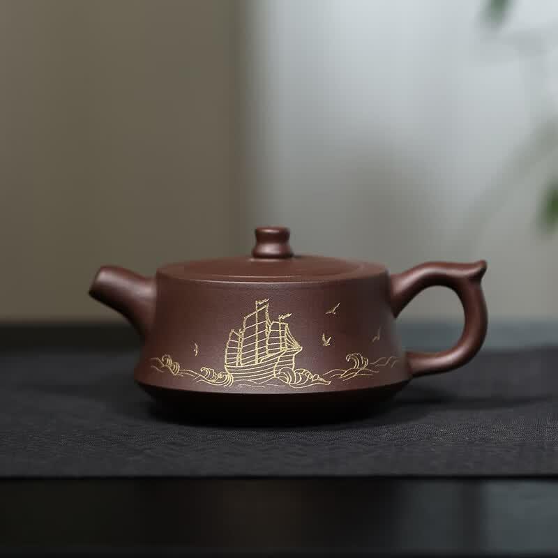 Wanchunhe Purple Clay Teapot - Riding the Wind