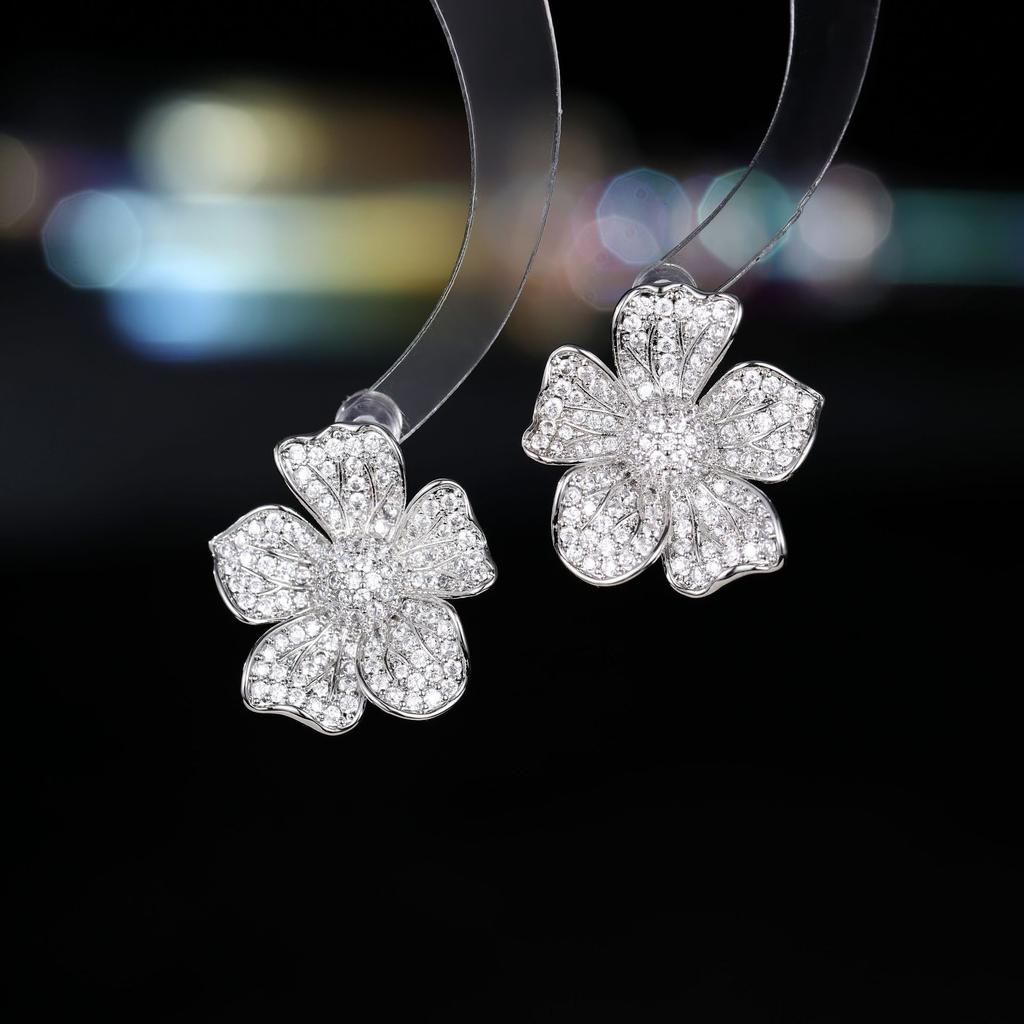 Women's Light Luxury Design Elegant And Fashionable Inlaid Zircon Flower Earrings Versatile And Niche Design Brooch