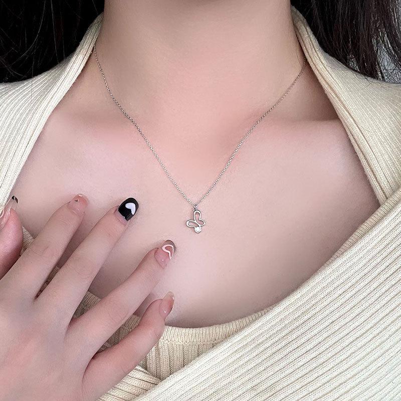 Exquisite and Compact Butterfly Necklace, Light Luxury Zircon, High-end Feeling, Sweet Fairy Style, Niche Design