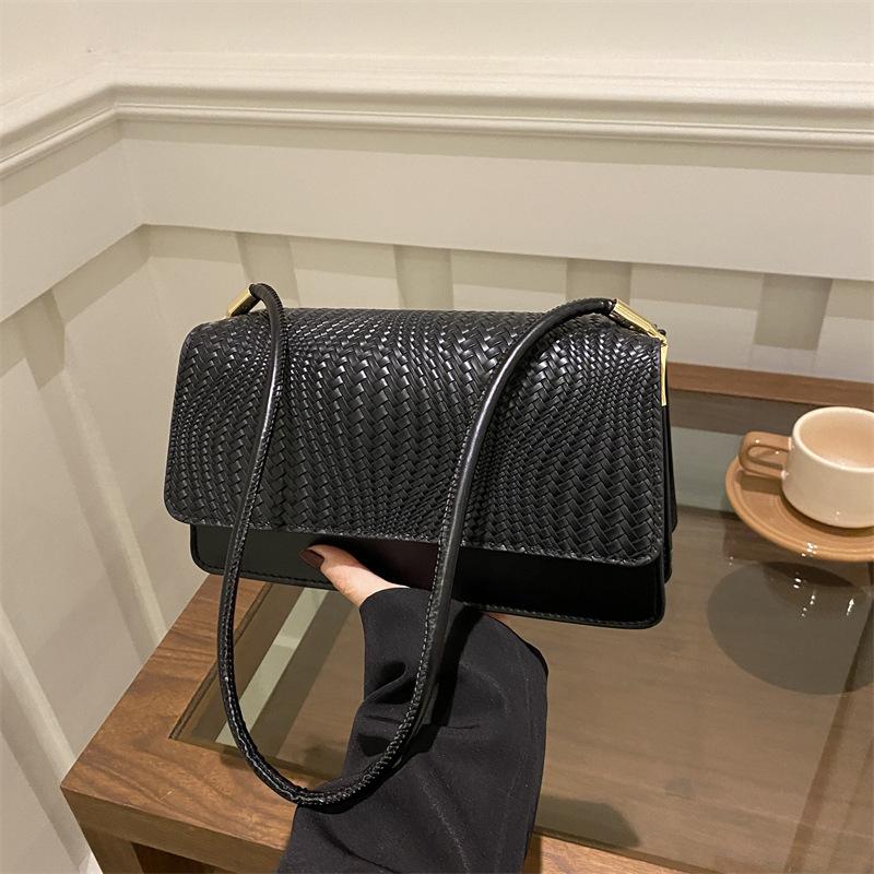Casual Women's Solid Color Simple Texture New Model This Year's Large Capacity Popular Underarm Single Shoulder Small Square Bag for Women