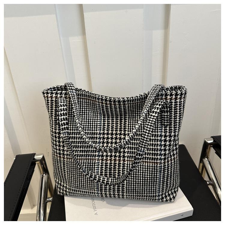 Spring Woolen New Plaid 225 New Trendy Casual Large Capacity Underarm Shoulder Tote Bag