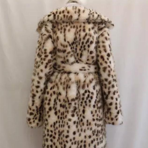 Women's Winter Plus Size Thickened and Padded Long Lapel Hooded Outerwear Loose Warm and Comfortable Leisure and Comfortable Jacket