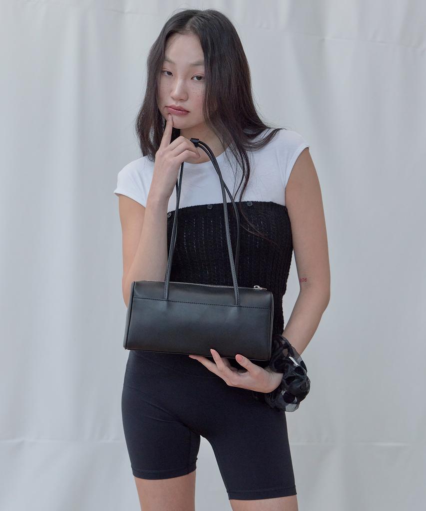 Haveawhale Square Baguette Bag (Bk)