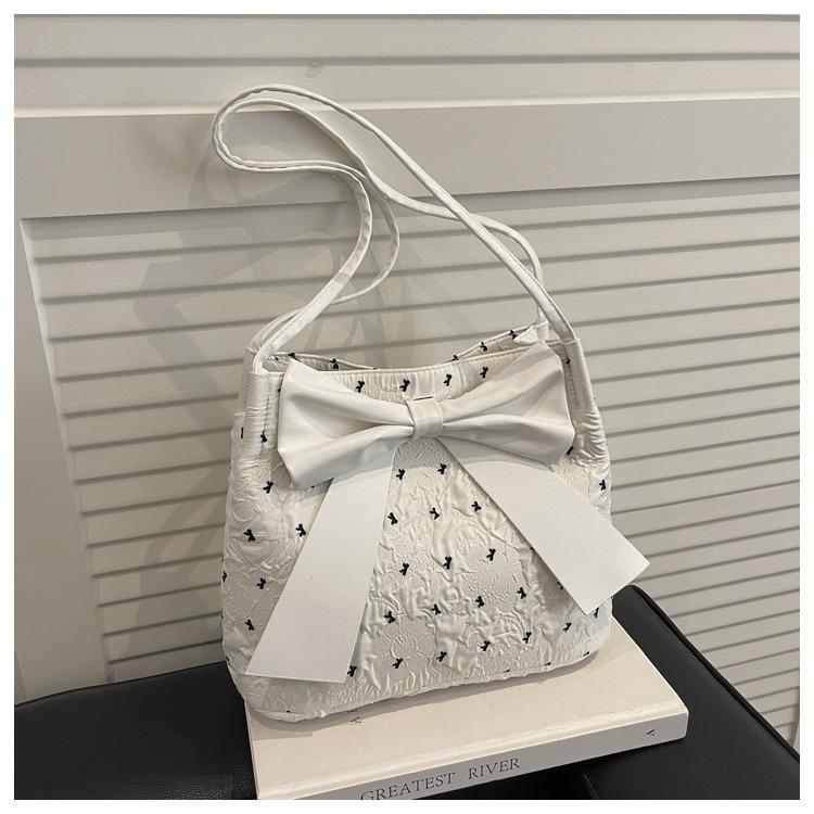 

New Fashi Polka Dot Simple Shoulder Bag Women Large Capacity Butterfly Underarm Tote Handle Bag Versatile Texture Storage Bags білий