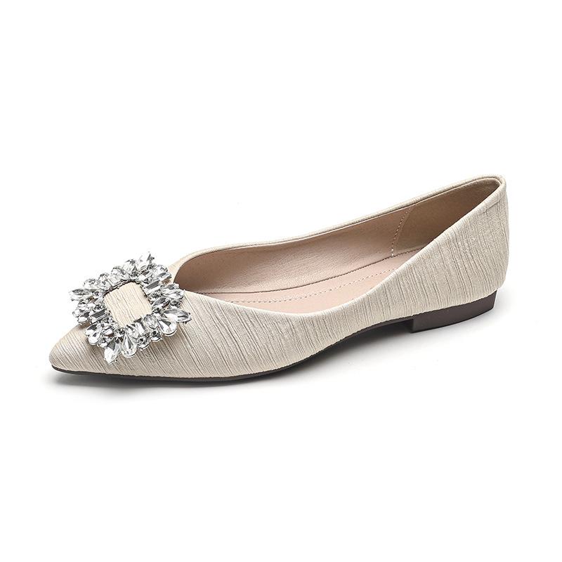 Weiwei Girl Rhinestone Pointed Toe Flats - Elegant Soft Sole Plus Size Shoes for Women