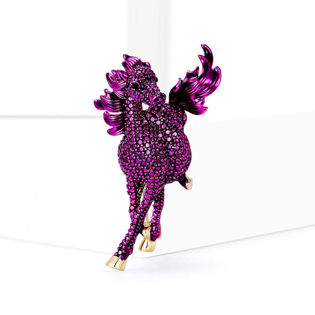 Vintage Rhinestone Horse Brooch for Women Animal Lapel Pins Party Clothing Accessories