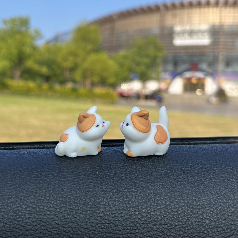 2pcs Couple Animal Light Kiss Car Ornament Add Love Atmosphere, Rearview Mirror Decoration Ornament Easter Bunny