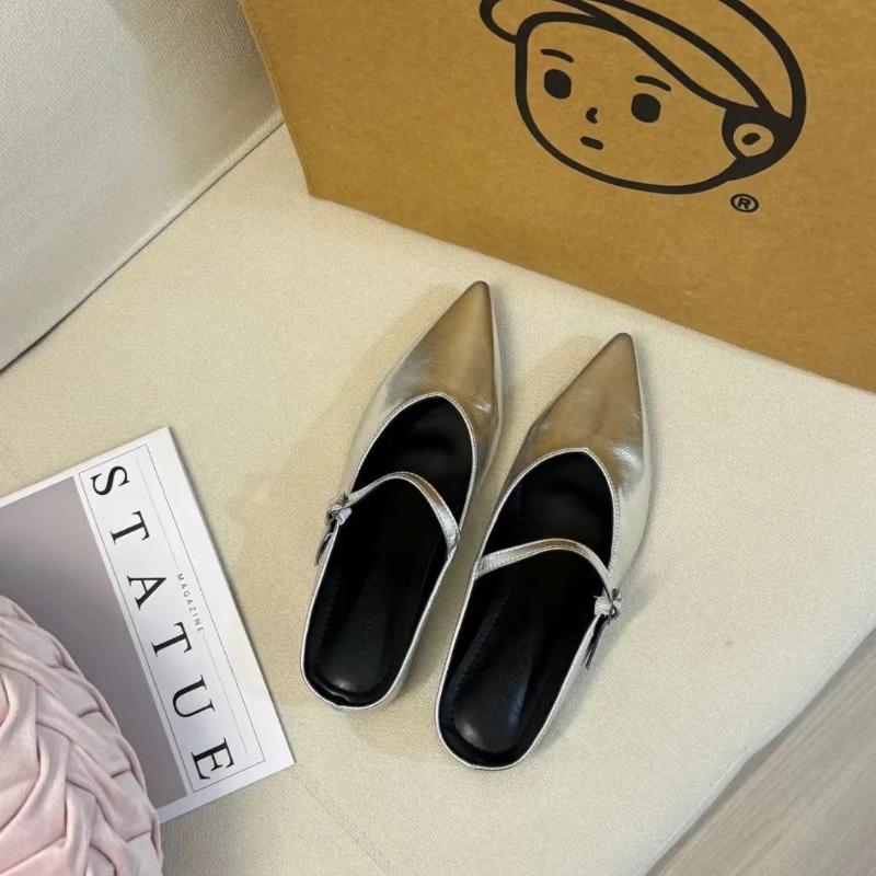 

Inner height increase Small bag head half slippers Women s new summer one-pedal shallow pointed single shoes 33