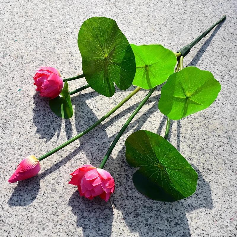 Artificial lotus lotus with lotus leaf Buddhist temple temple offering Buddha decorative flower fake flower plastic flower