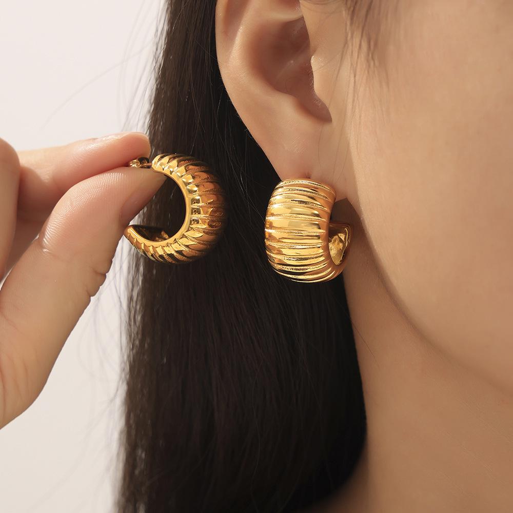 18K Gold-Plated Titanium Steel C-Shaped Stripe Earrings - Elegant, Lightweight, Non-Fading, Luxurious for Women