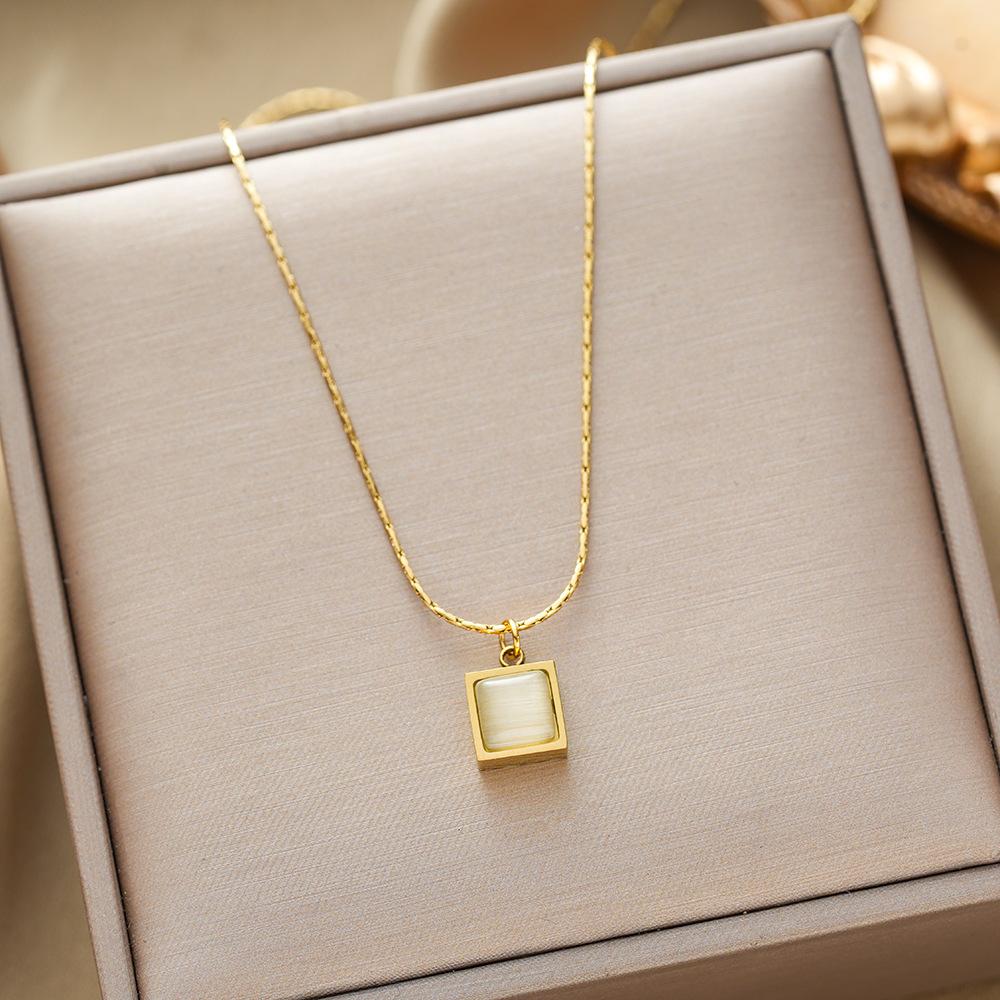 Titanium Steel Cat Eye Stone Vintage Pendant Collarbone Necklace Women's High-End Necklace Jewelry Long-Lasting