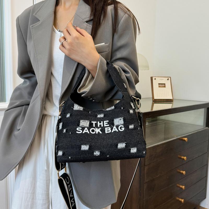 

New bag 2025 autumn new denim portable shoulder fashion women s shoulder bag 24*12*18 чёрный