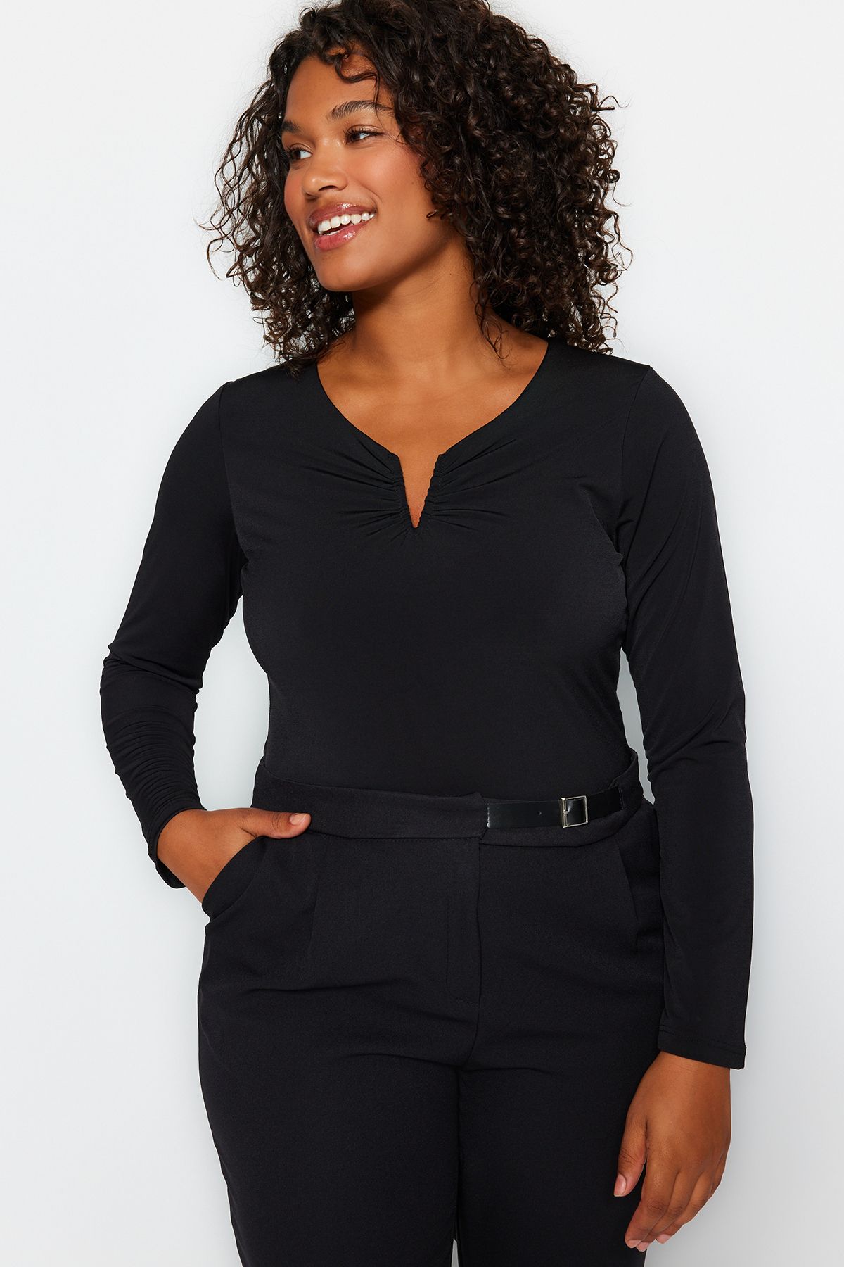 

Women s Plus Size Blouse Black V-Neck Sandy Knitted Blouse 2XL
